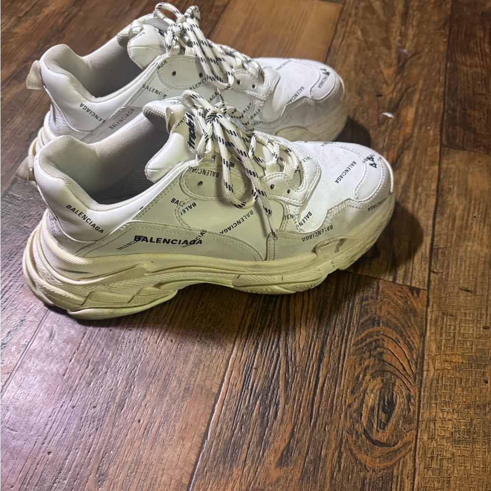 Balenciaga Triple S - Picture 9 of 9